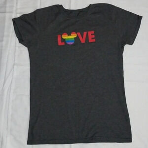 Disney Mickey love t-shirt